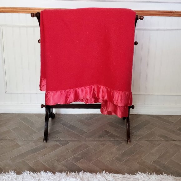 SOLD Mariposa Wool Blanket Shuler & Benninghofen All Wool Red Satin Edge 73x85 - Picture 1 of 11